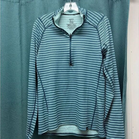 Patagonia Other - Patagonia Capilene Blue Stripe Lightweight 1/2 Zip Size Medium